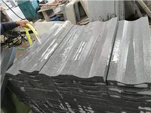 Világosszürke gránit lefolyó fedél